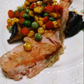 mokecocco's cooksnap of when they made 簡単鮭のムニエルとエリンギバター醤油炒め.