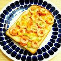 YUZVIO's cooksnap of when they made ＊明太ちくわ枝豆の幸せトースト＊.