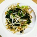 けんけんち's cooksnap of when they made もやしと小松菜のオイスターソースかけ.