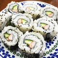 YUKIKI☆'s cooksnap of when they made かにかまの裏巻き寿司.