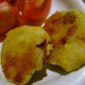 わたるんママ's cooksnap of when they made お弁当に♪ポテサラ残りでミニカレーお焼き.
