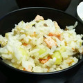 terakooo's cooksnap of when they made さつまいもと鮭の炊き込みごはん.