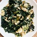 るんちゃそ's cooksnap of when they made 【糖質制限】小松菜とわかめの卵とじ.