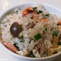 ＊いちごショート＊'s cooksnap of when they made 鮭としめじの炊き込みご飯.