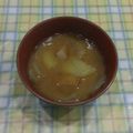ラリー＆サラ's cooksnap of when they made 玉ねぎ じゃが芋 さつま揚げの お味噌汁.