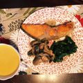 はなこりらっくま's cooksnap of when they made 鮭ソテーほうれん草と茸の豆乳ソース添え.