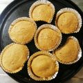 マッコロ。's cooksnap of when they made 簡単☆ＨМで熟した柿のカップケーキ.