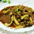 旦那は皿洗い's cooksnap of when they made レバニラキャベツ 妊婦ダイエットにも！.