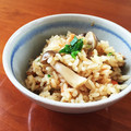 ヤプコ's cooksnap of when they made 秋鮭としめじの炊き込みご飯.