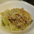houkamuri's cooksnap of when they made 簡単♪ 鮭の中骨缶と白菜の重ね蒸し.