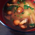 yuri827's cooksnap of when they made 豆腐となめこのみそ汁.