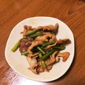 クックN2NY64☆'s cooksnap of when they made 簡単！節約！ニンニクの芽と豚肉炒め.