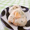 赤い電話's cooksnap of when they made 鮭と大葉のおにぎり☆お父さんご飯☆.