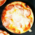 クック8W4H9J☆'s cooksnap of when they made 餃子の皮をリメイク♪好きな具で簡単ピザ♪.