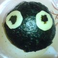 haru-mai's cooksnap of when they made 超簡単キャラ弁★まっくろくろすけおにぎり.