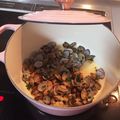 mariko0312's cooksnap of when they made ルクルーゼで”あさり”の酒蒸し！.