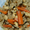☆Cartier☆'s cooksnap of when they made 大豆で！鮭フレークと一緒に炊き込みご飯.
