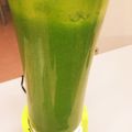 くまもんの一味's cooksnap of when they made 小松菜 林檎 柿 生姜グリーンスムージー.