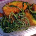 asalyu's cooksnap of when they made かぼちゃと豆苗の胡麻和え.