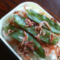Sまみぃ's cooksnap of when they made 味付け不要で絶品★絹さやの干しエビ炒め.