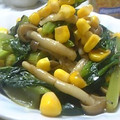 ななっちゃ's cooksnap of when they made 小松菜としめじのオイスターソース炒め.