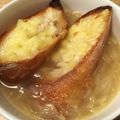 どぅど's cooksnap of when they made 絶品＊簡単 オニオングラタンスープ.