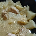 メグヒャン's cooksnap of when they made 大根と鶏肉とごまドレの煮物.