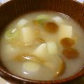 yako777's cooksnap of when they made 寒くなると恋しい♥︎シンプルなめこ汁.
