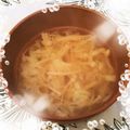 K0A9O0R8U♪'s cooksnap of when they made 春キャベツとエノキのお吸い物.