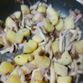 クックSB7K4U☆'s cooksnap of when they made ジャガイモとシメジとハムのバターソテー.