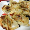 くろげちゃん's cooksnap of when they made 肉汁たっぷり♪ニラ餃子.