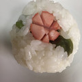 どんぐりぱん's cooksnap of when they made 水玉ちっくな❤枝豆とソーセージのおにぎり.