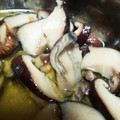 cbののcb's cooksnap of when they made 牡蠣とエビとしめじの簡単アヒージョ.