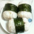 ハナ坊☆'s cooksnap of when they made 材料３つ☆混ぜるだけ♪中華風ごまおにぎり.