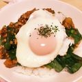 パッシーユ's cooksnap of when they made 鶏ひき肉と小松菜のカレー.