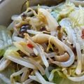 わんだーたまこ's cooksnap of when they made レタスとしめじともやしのピリ辛ナムル風.