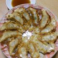 ぐっさん0921's cooksnap of when they made 簡単、ジューシー餃子！焼き方を変えるだけ.