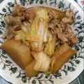 ママリン0113's cooksnap of when they made 豚バラと大根と白菜のにんにく醤油煮込み.