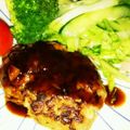 たまさぶろうの部屋's cooksnap of when they made 神戸発椎茸・ゴボウたっぷりのハンバーグ.