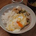 ハチワレねこ's cooksnap of when they made 簡単♪ガッパオ飯（挽肉とバジルの炒飯）.