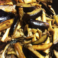 rokamari's cooksnap of when they made 茄子とエリンギの炒めもの.