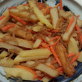 KENERISA's cooksnap of when they made さつま揚げとじゃがいもの炒め物。.