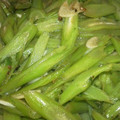 楽しいアラフィフ☆'s cooksnap of when they made 春菊の茎のにんにく塩炒め.