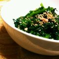 yangpa's cooksnap of when they made 簡単♡もう一品★春菊とツナ缶の白だしあえ.