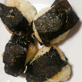 頼羅▽･ω･▽'s cooksnap of when they made 残りご飯で★もちもちおやき風焼おにぎり.