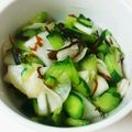 taako1552's cooksnap of when they made キュウリと大根(蕪でもOK)の浅漬け.