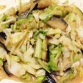 ★りっさん★'s cooksnap of when they made 簡単！茄子とキャベツの胡麻ドレ味噌炒め.