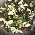 とろーるる's cooksnap of when they made 簡単☆玉子とほうれん草炒め.