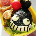 ＊かぁちゃん＊'s cooksnap of when they made にひひッ♪naクジラさん＊簡単キャラ弁.