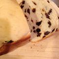 1035's cooksnap of when they made たっぷりが嬉しい♪レーズン食パン.